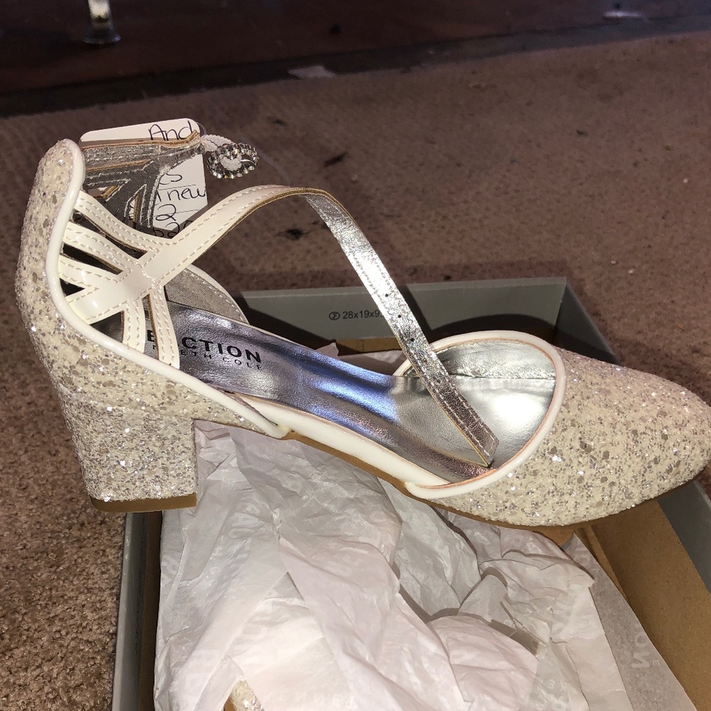 Dress shoes